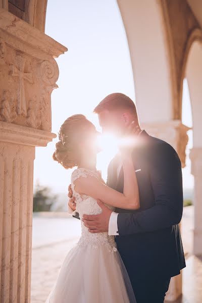 Fotógrafo de casamento Alena Leon (alenaleon). Foto de 19 de janeiro 2019