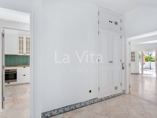 House 4