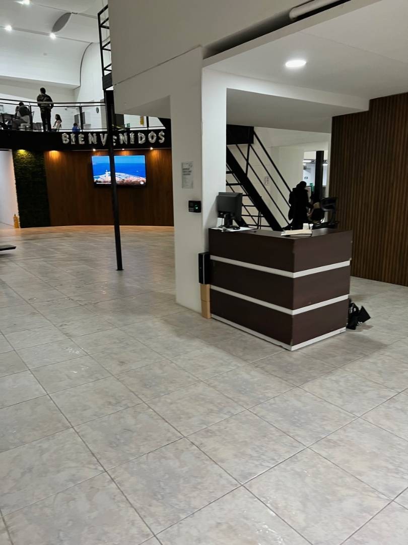 Edificio En Arriendo - Toberin, Bogota