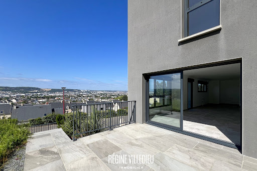 House with terrace 3