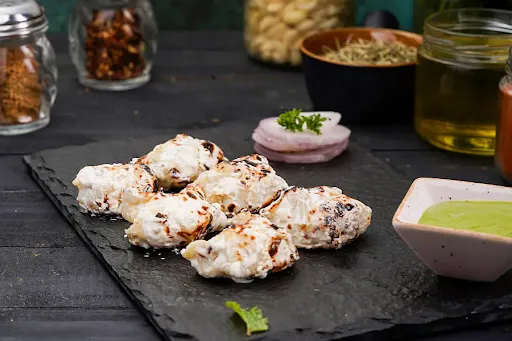 Afghani Chicken Momos