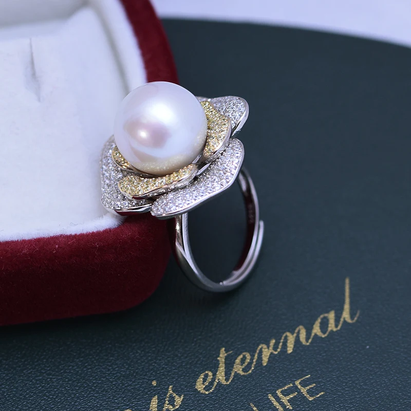 Anello donna perla d'acqua dolce 12-13mm bianca cerchio perfetto argento S925 fiore intarsiato, stile ed eleganza.
