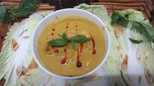 Chicken In Thai Yellow Curry With Rice