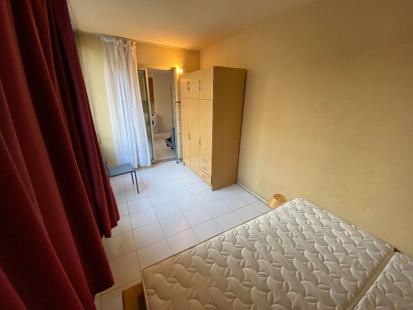 Location meublée appartement 1 pièce 24 m² à Antibes (06600), 550 €