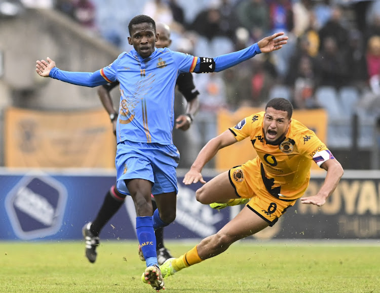Royal AM were all over Kaizer Chiefs in the first half but Amakhosi had more clear-cut chances than the host s during the DStv Premiership match at Harry Gwala Stadium.