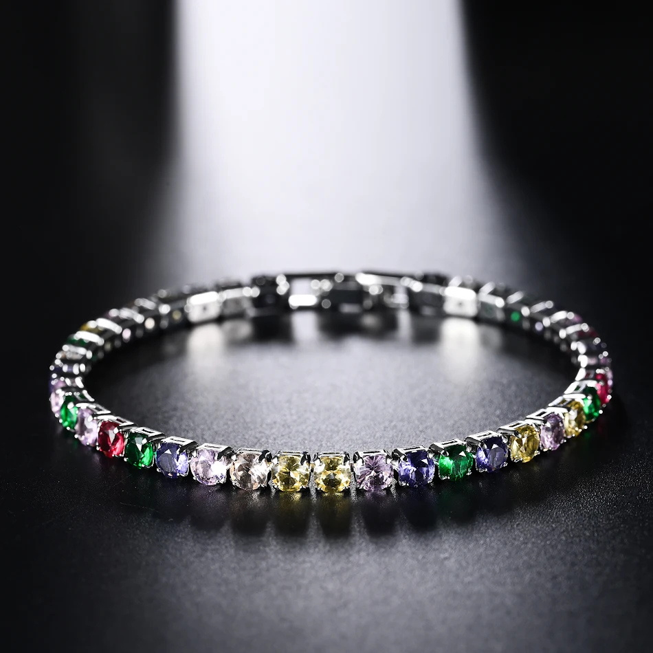 Pulseiras Hip Hop Femininas Estão na Moda! Adicione estilo e atitude ao seu visual com estas pulseiras modernas e cheias de personalidade.