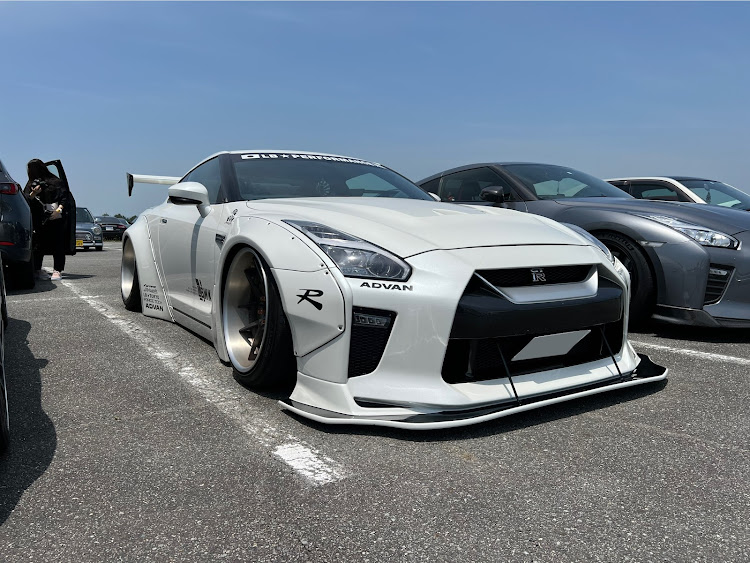 スカイラインのスタンスネーション山口・いつものメンバー・駐車場ネーション山口🤣・真夏日・帰って消毒中に関するカスタム事例の投稿画像5枚目