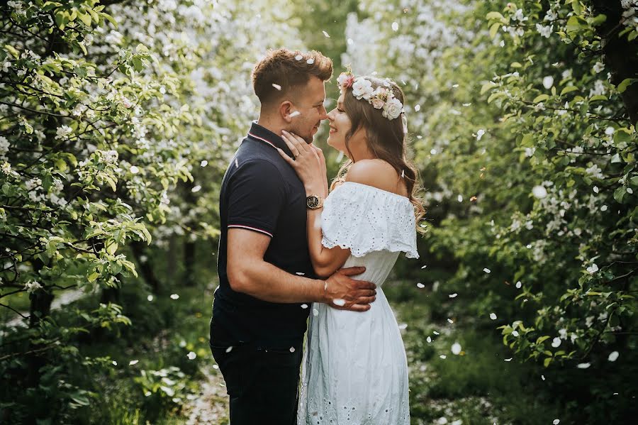 Fotografo di matrimoni Adrian Bubicz (bubiczlbn). Foto del 29 aprile 2023