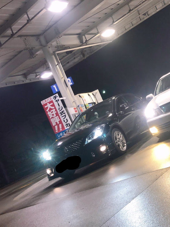 クラウンアスリートのともだちと・はじめての・コラボ・純正ですに関するカスタム事例の投稿画像1枚目