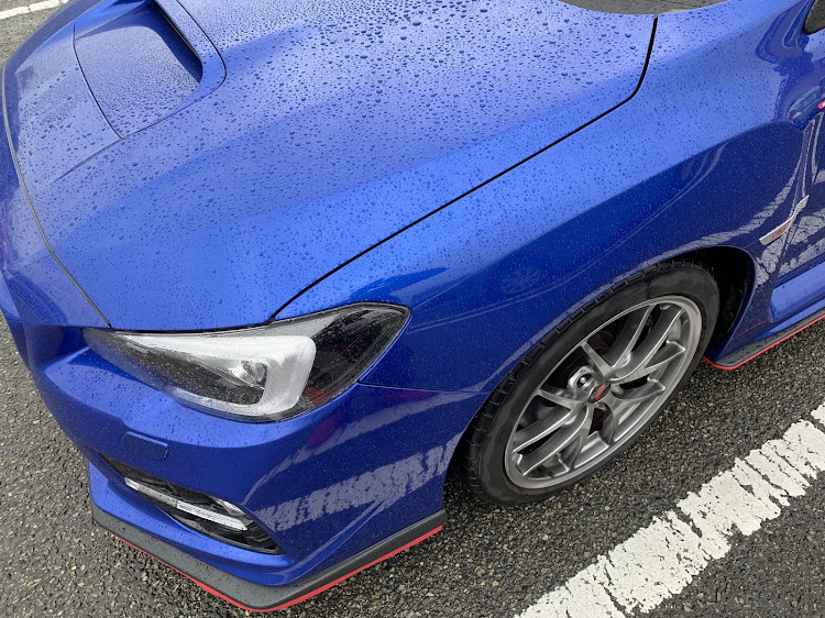 WRX STIのWRX STI・VAB・アルビーオン・雨に関するカスタム事例の投稿画像2枚目