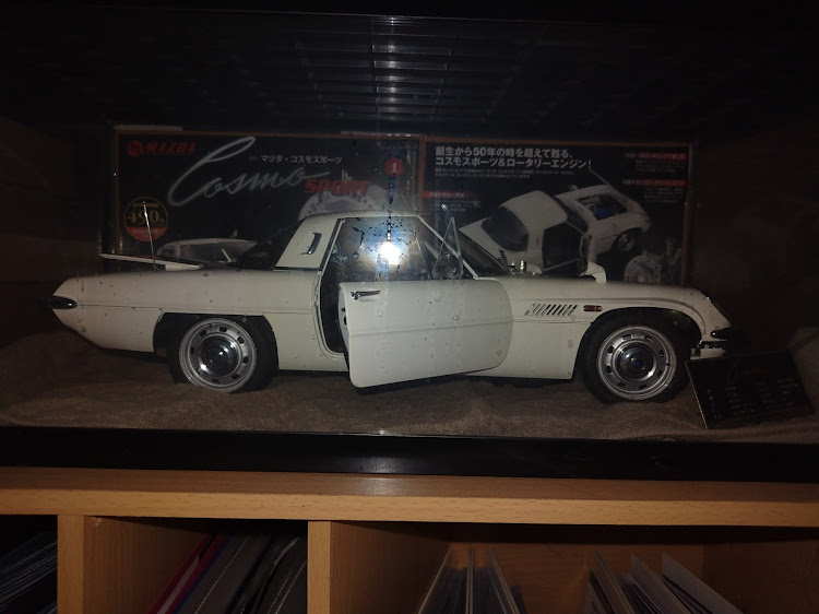 TOMMYさんが投稿したSAVANNA RX-7 SA22C・コスモスポーツ模型・RX-7 50周年記念切手・過去車紹介に関するカスタム事例の投稿画像2枚目