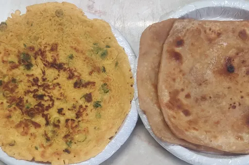 Besan Chilla With 2 Plain Paratha