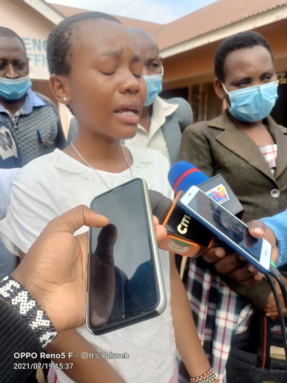 Faith Mumo addressing the press at Matungulu CDF offices in Tala, Machakos County on Monday, July 19.