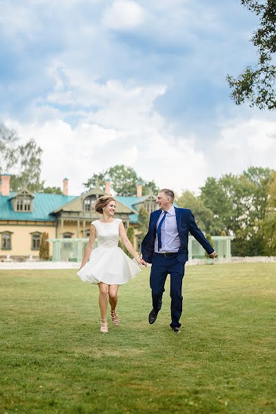 Wedding photographer Kseniya Svetlakova (svetlakovaphoto). Photo of 9 September 2016