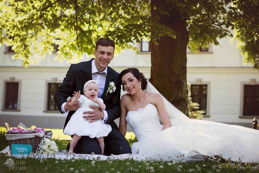 Fotógrafo de casamento Ivana Lieskovská (lieskovska). Foto de 13 de abril 2019