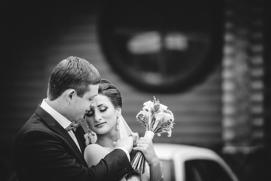 Wedding photographer Oleksandr Cubera (alexsova). Photo of 9 February 2016