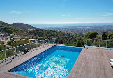 Maison avec piscine et terrasse 5