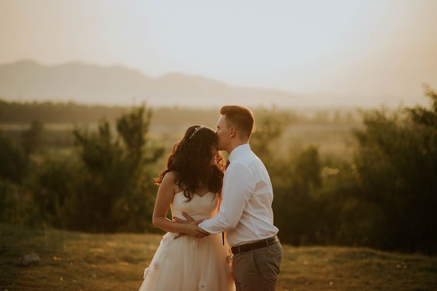 Wedding photographer Denis Iovescu (lightloverphotog). Photo of 28 May 2019