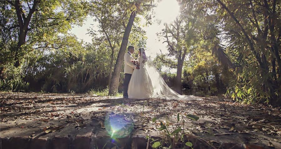 Fotógrafo de casamento Tania Ronquillo (taniaron). Foto de 17 de dezembro 2019