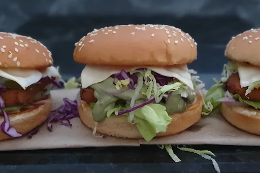 Tandoori Paneer Burger