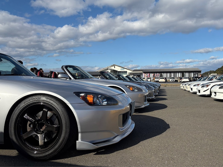 S2000のオフ会・17インチ・ADVAN Racing GT BEYONDに関するカスタム事例の投稿画像2枚目