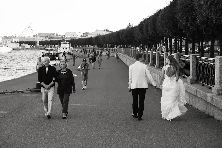 Fotografo di matrimoni Antonina Linova (fottolino). Foto del 14 ottobre 2022