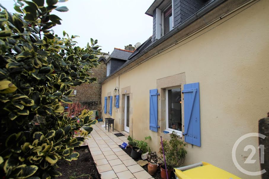 Vente maison 5 pièces 104.21 m² à Pont-l'Abbé (29120), 270 000 €