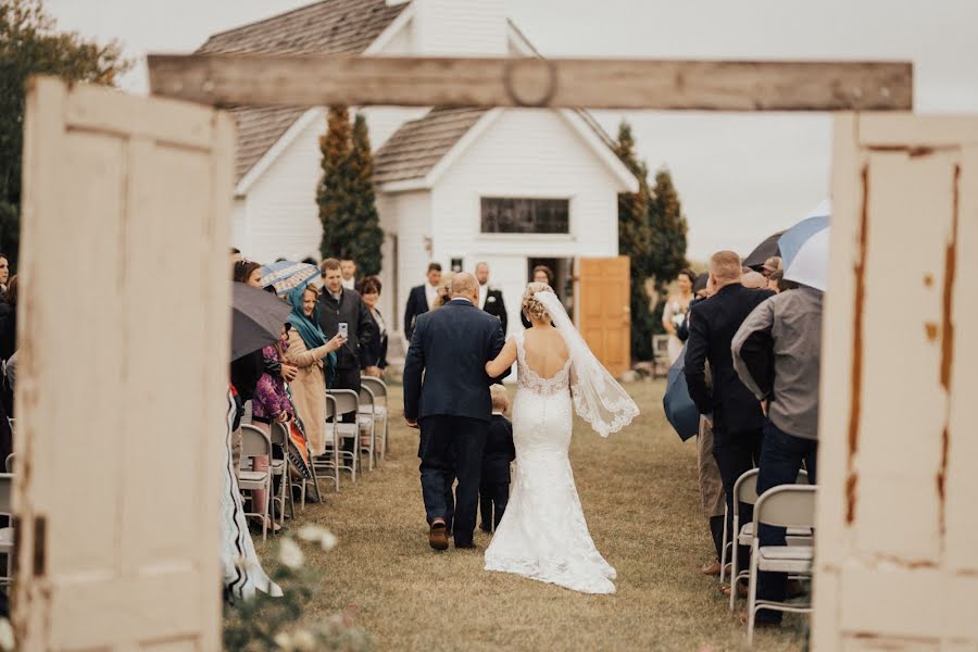 Fotógrafo de bodas Julie Isaac (julieisaac). Foto del 9 de mayo 2019