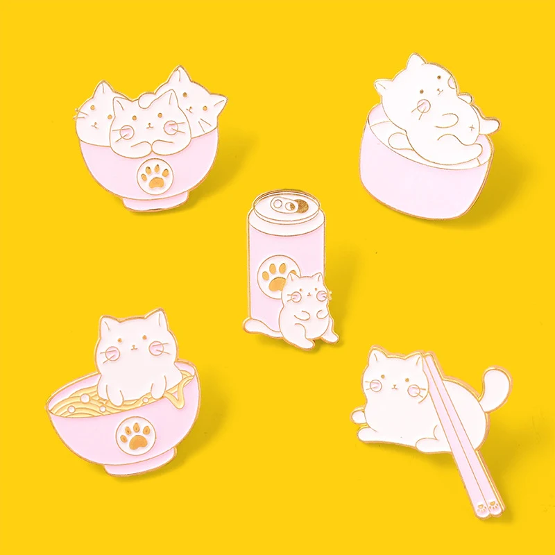 Title 10, Broche Kitty Bol Chat Badge doré Badge M Access...