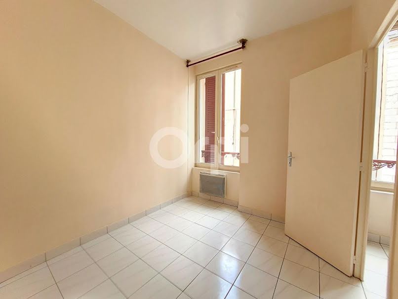 Location  appartement 2 pièces 26 m² à Montargis (45200), 355 €