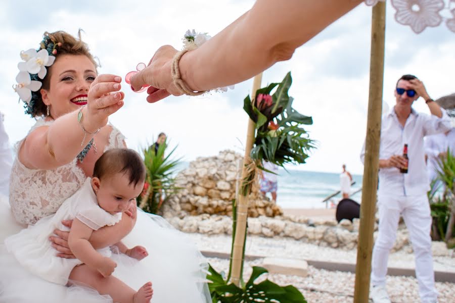 Fotógrafo de casamento Peter Richtarech (peterrichtarech). Foto de 13 de outubro 2017