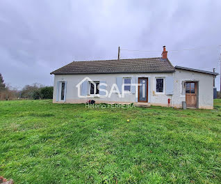 maison à La Guerche-sur-l'Aubois (18)