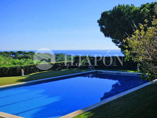 Maison avec piscine et terrasse 2
