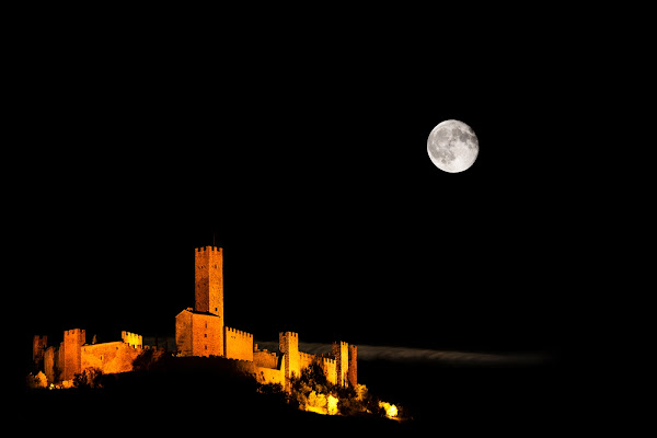 the castle and the moon di samuele.laurenzi