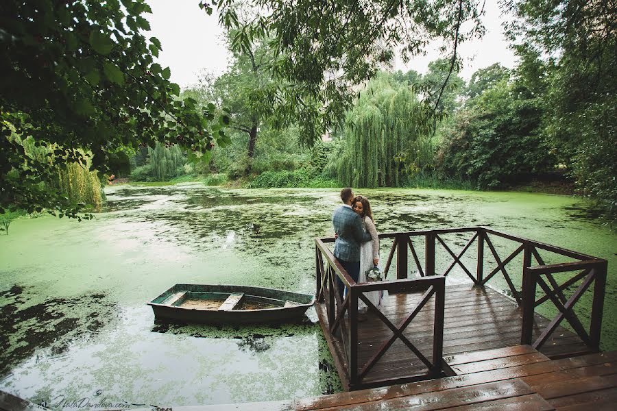 Fotógrafo de casamento Nata Rolyanskaya (natarolianskii). Foto de 6 de setembro 2015