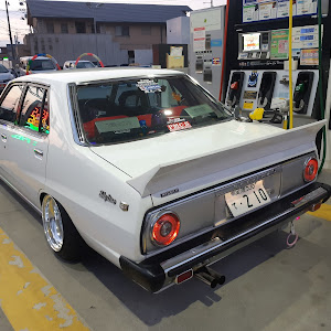 スカイライン C210