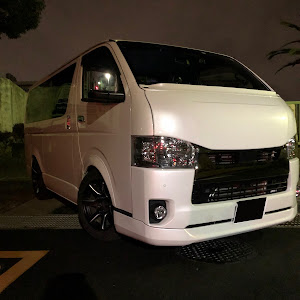 ハイエースバン GDH206V