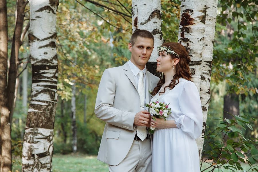 Fotógrafo de casamento Dina Ustinenko (slafit). Foto de 30 de agosto 2016