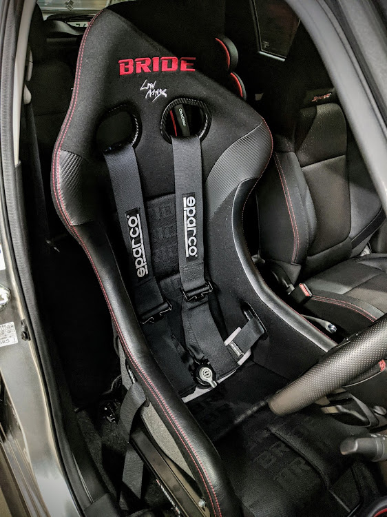 sparco 4点式シートベルト