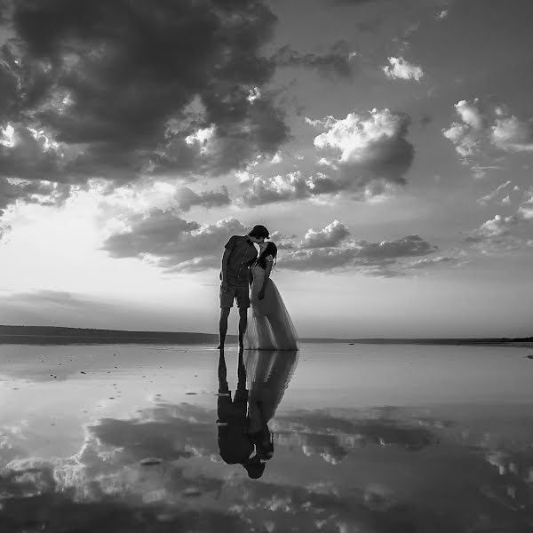 Svadobný fotograf Piotr Sienkiewicz (sinkevich). Fotografia publikovaná 11. apríla 2016