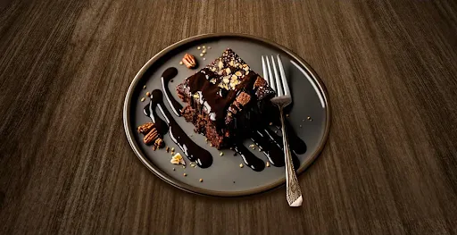 Walnut Chocolate Brownie With Hot Chocolate Syrup