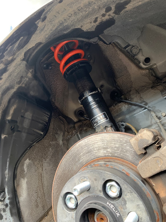 bBのDIY・バネレート変更・純ベタ・俺の車が1番かっこいい・写真撮るの下手すぎわろたに関するカスタム事例の投稿画像3枚目