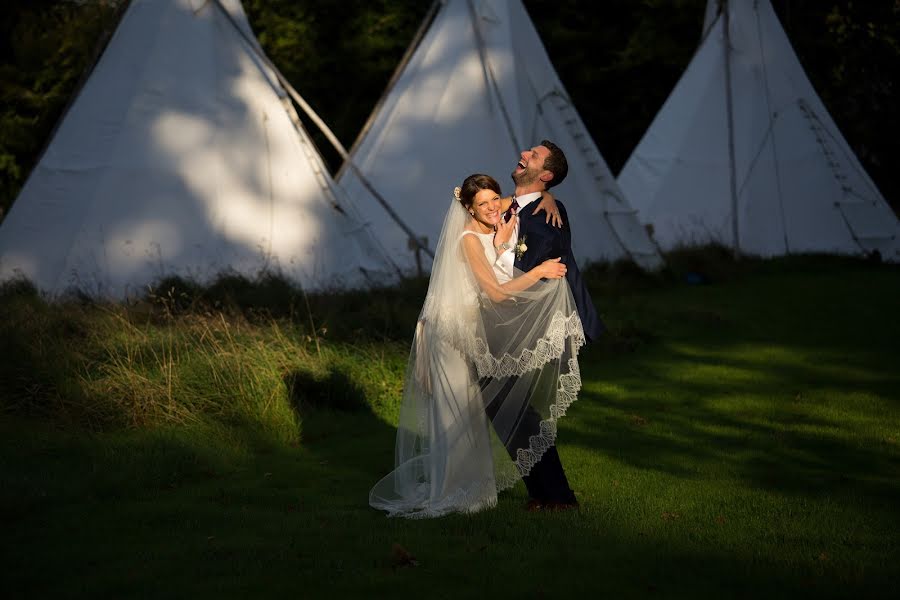 Fotógrafo de casamento Martin Dabek (dabek). Foto de 6 de abril 2017