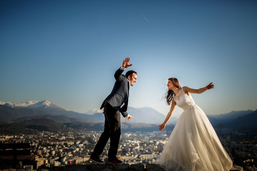 Wedding photographer Ciprian Dumitrescu (cipriandumitres). Photo of 7 May 2015