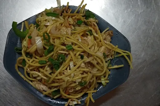 Chicken Hakka Noodles