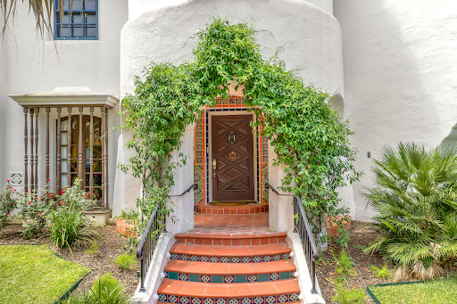 House 4