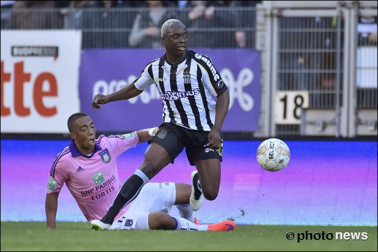 Charleroi-sterkhouder haalt zijn neus op voor Anderlecht