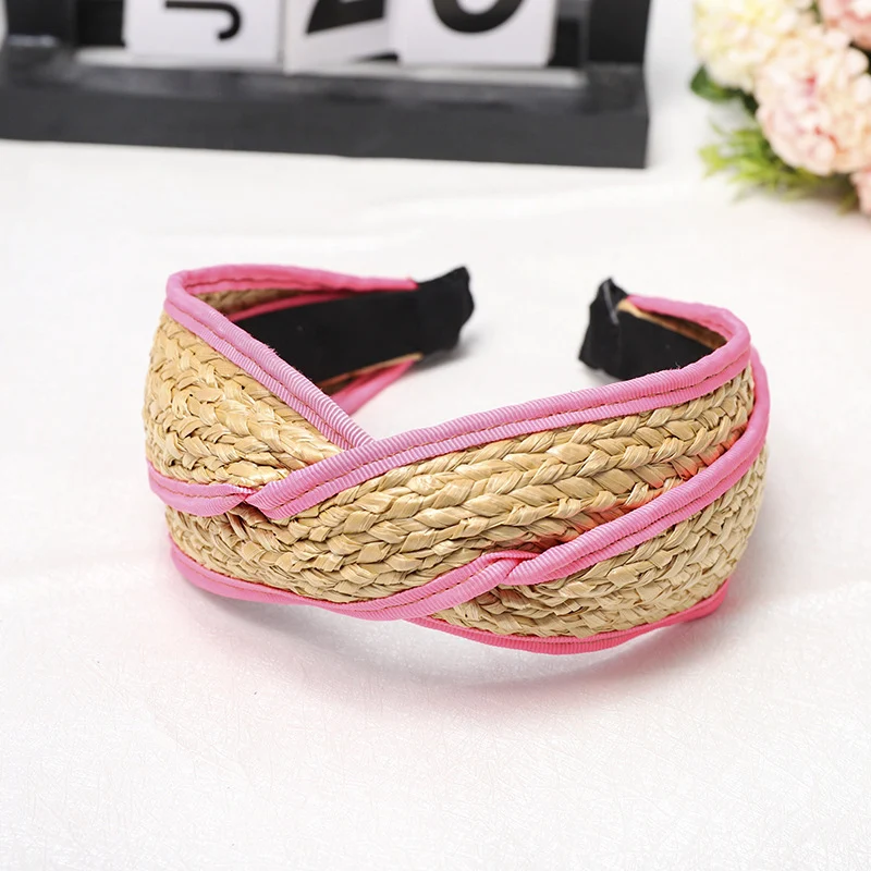 Tiara Trançada de Palha Fashion Bolsa Simples Acessório de Verão Versátil Ideal para Penteados Sofisticados e um Look Chique e Moderno.