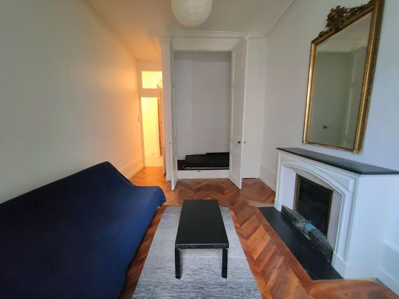 Location meublée appartement 1 pièce 63 m² à Grenoble (38000), 780 €