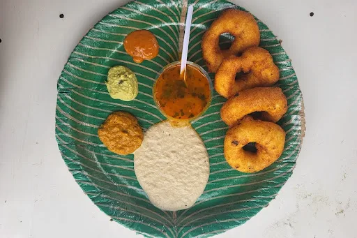 Sambhar Vada [4 Vada]